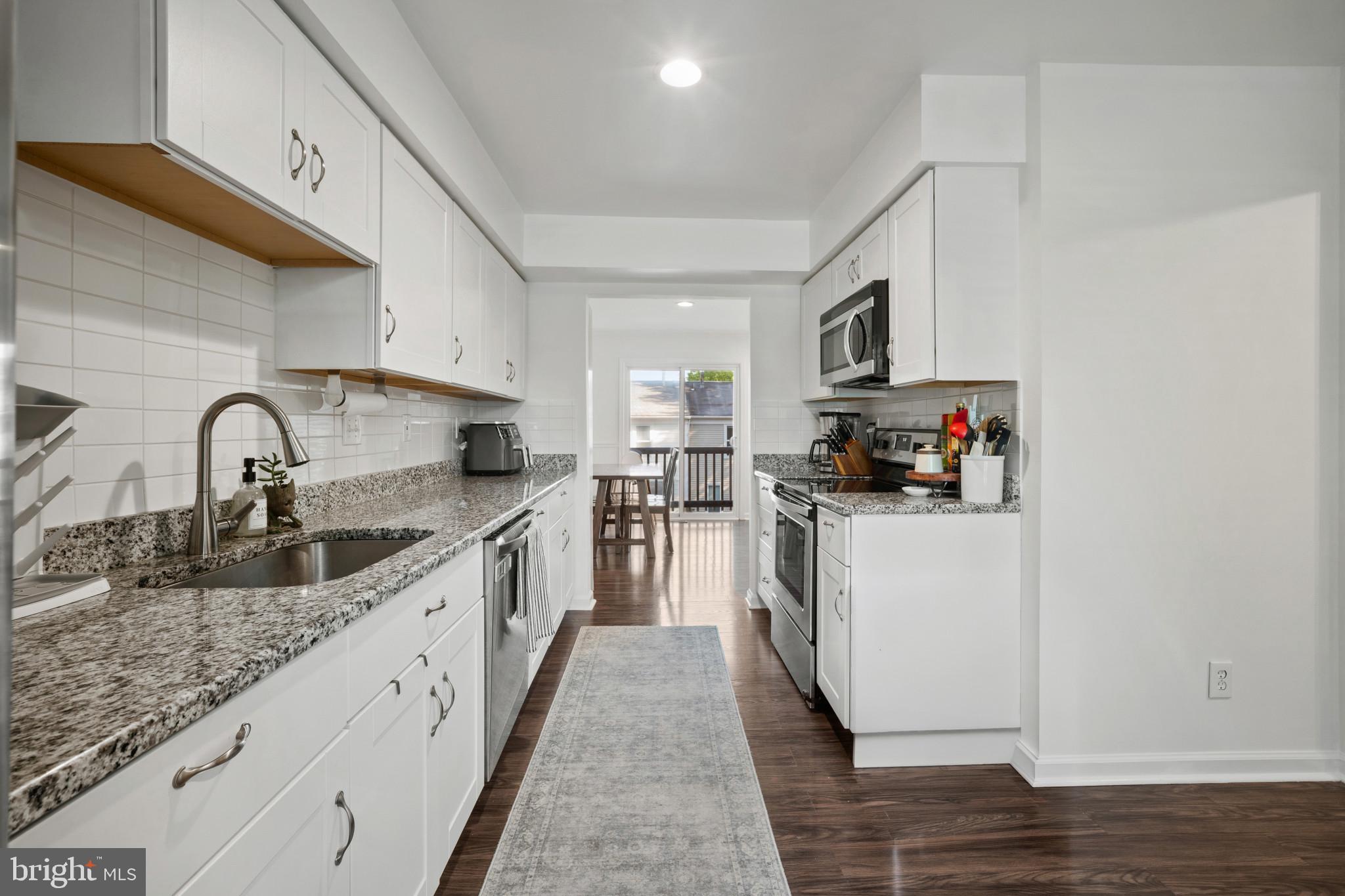 13015 Country Ridge Drive Germantown, MD 20874 - Photo 4 of 19