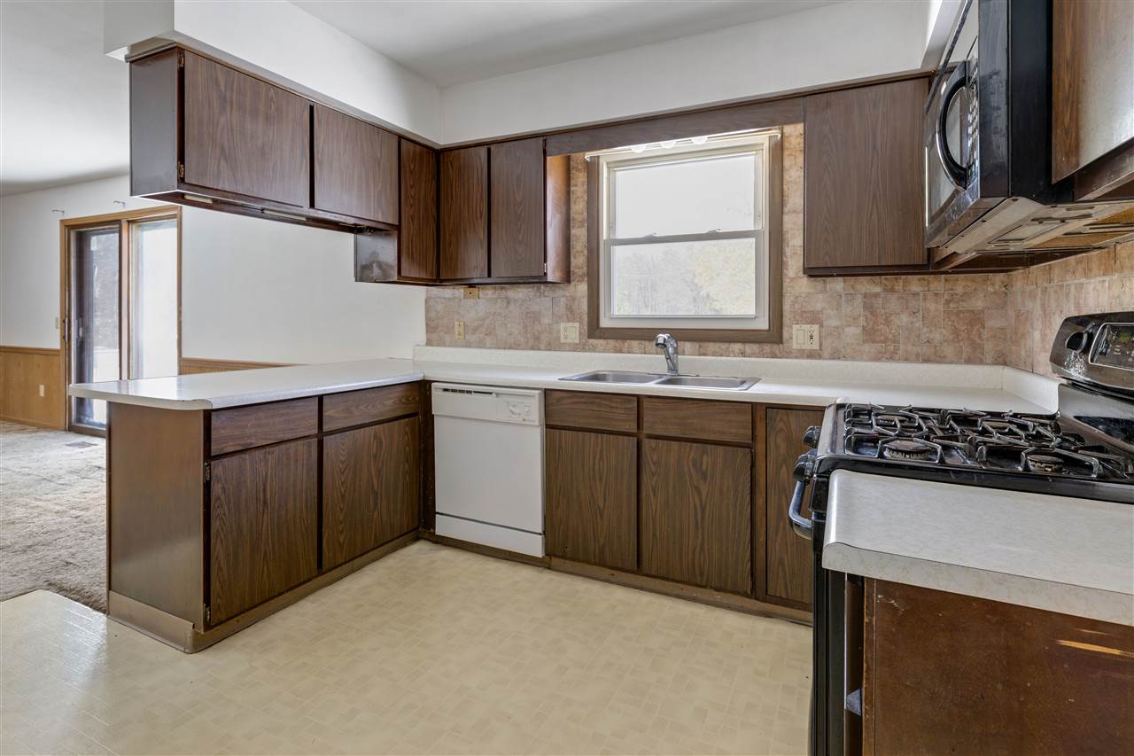 12510 Dorr Road Rockton, IL 61072 - Photo 6 of 15 Gallery Image 6