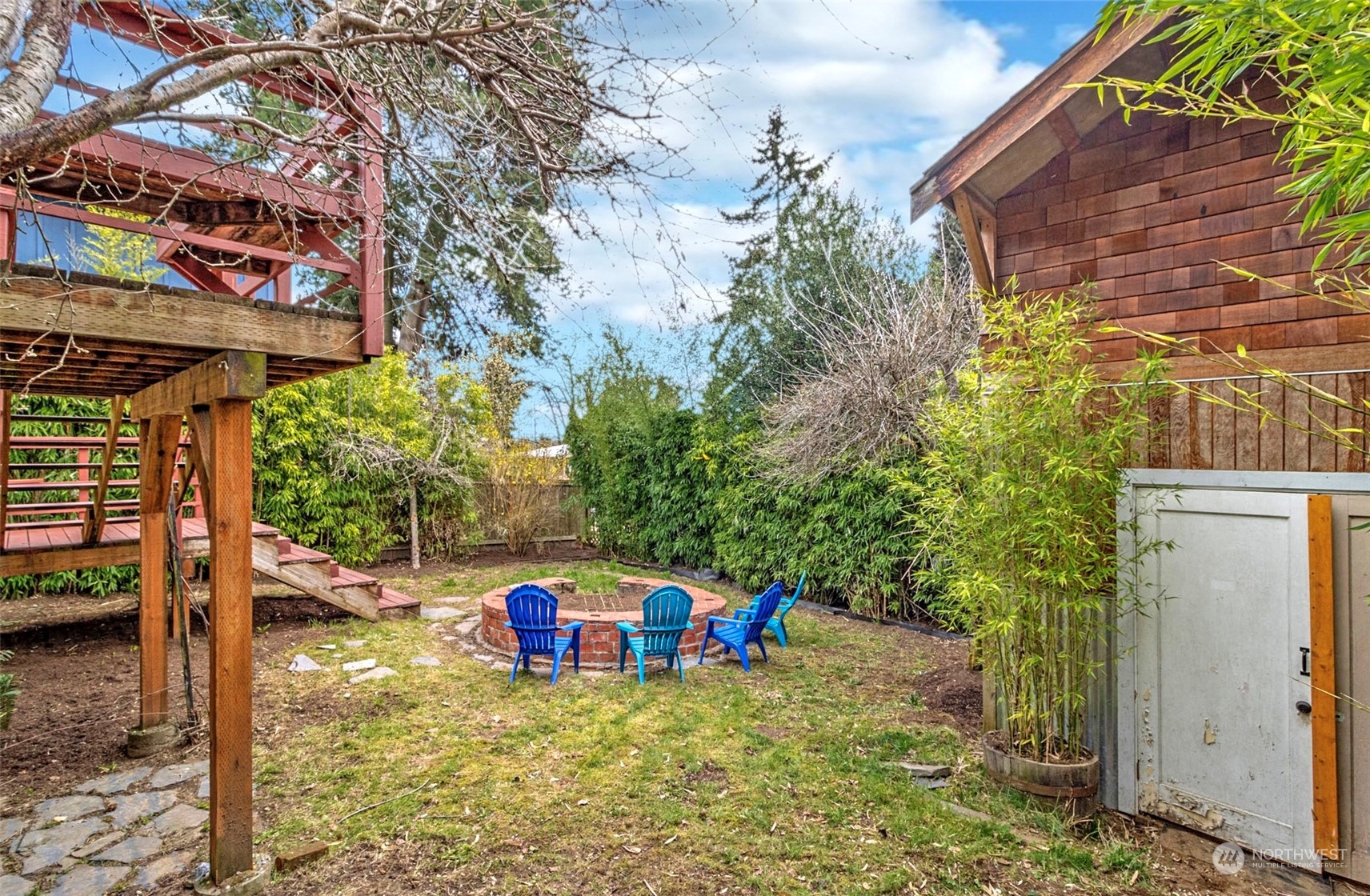 9048 3rd Avenue South Seattle, WA 98108 - Photo 33 of 36 a view of a street with seating space