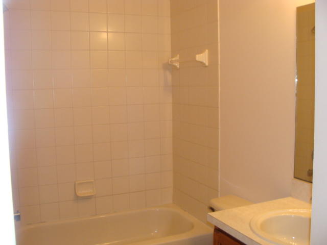 13470 Old Englishtown Road Wellington, FL 33414 - Photo 11 of 13 2nd Bathroom