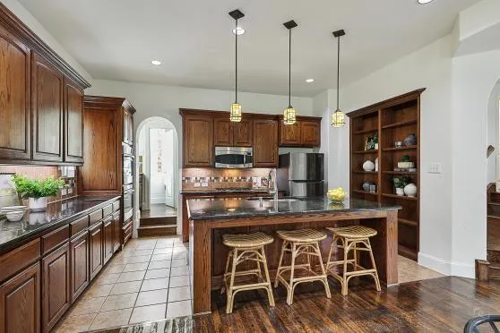 $875,000 | 2201 Shakespeare Street, Carrollton, TX 75010