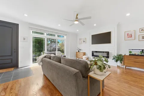 $1,200,000 | 4332 North Monticello Avenue, Chicago, IL 60618