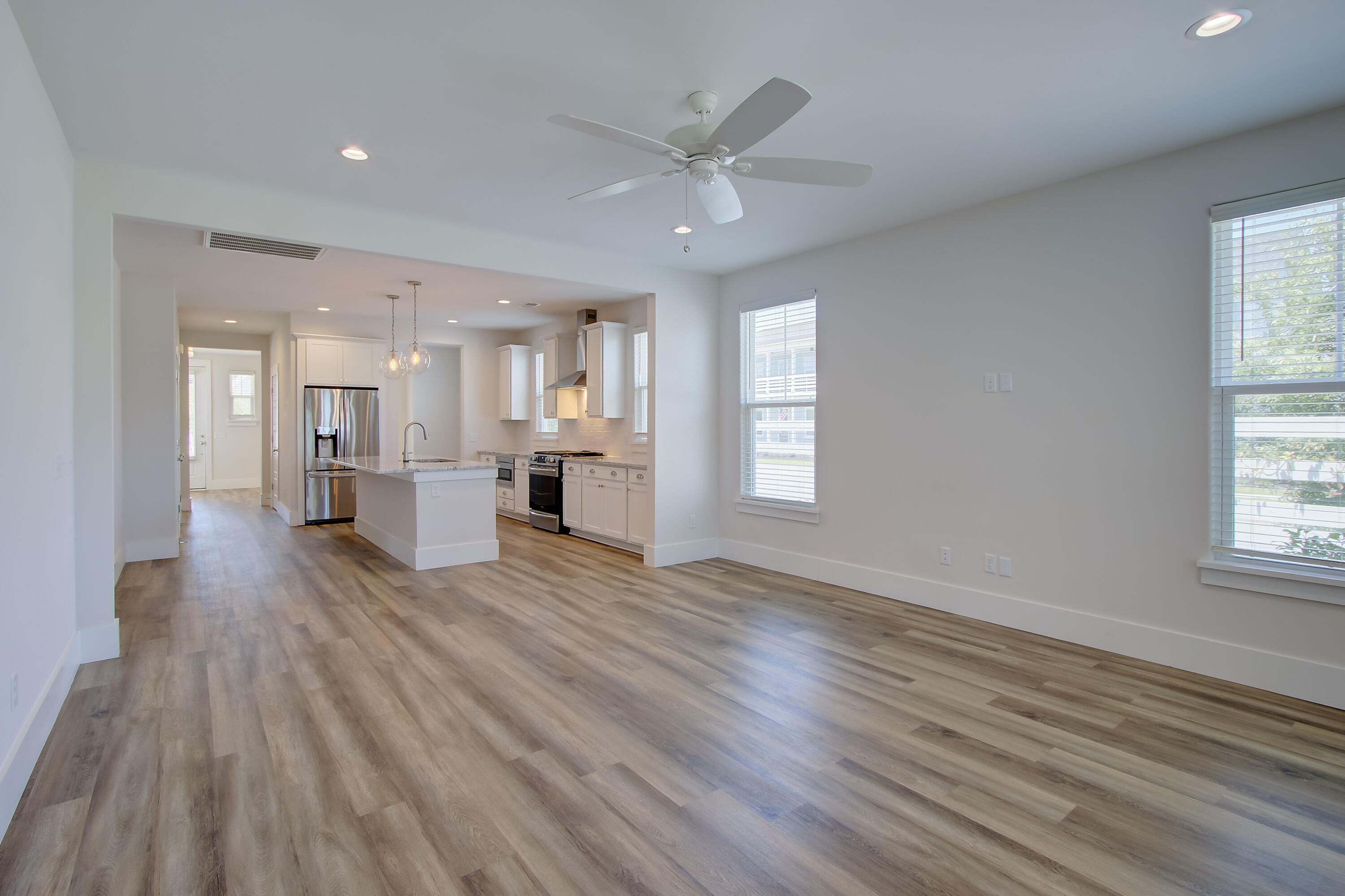 100 True Blue Loop Summerville, SC 29486 - Photo 10 of 32 05192026-105