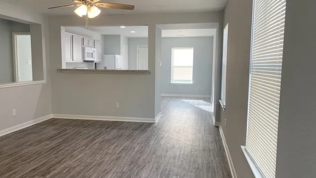 $1,750 | 12211 Windsor Bay Court, Tomball, TX 77375