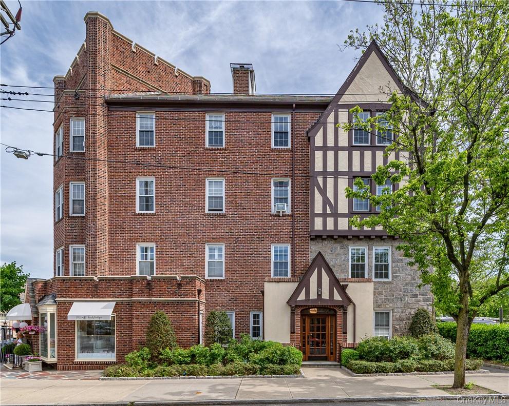 1 Cedar Street, Unit 2A Bronxville, NY 10708 - Photo 1 of 28 Welcome to Bronxville Village.