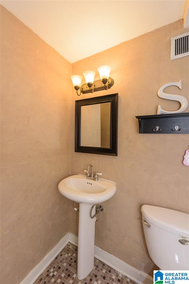 612 Stonehaven Road Hoover, AL 35226 - Photo 29 of 36