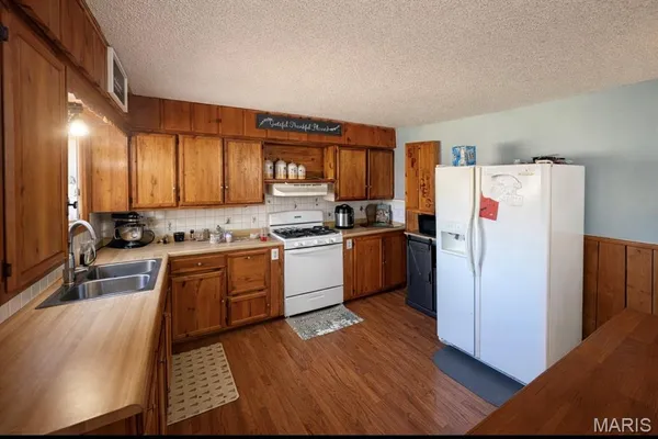 $215,000 | 7440 Highway 17, Houston, MO 65483