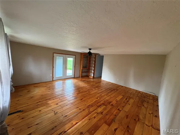 $215,000 | 7440 Highway 17, Houston, MO 65483