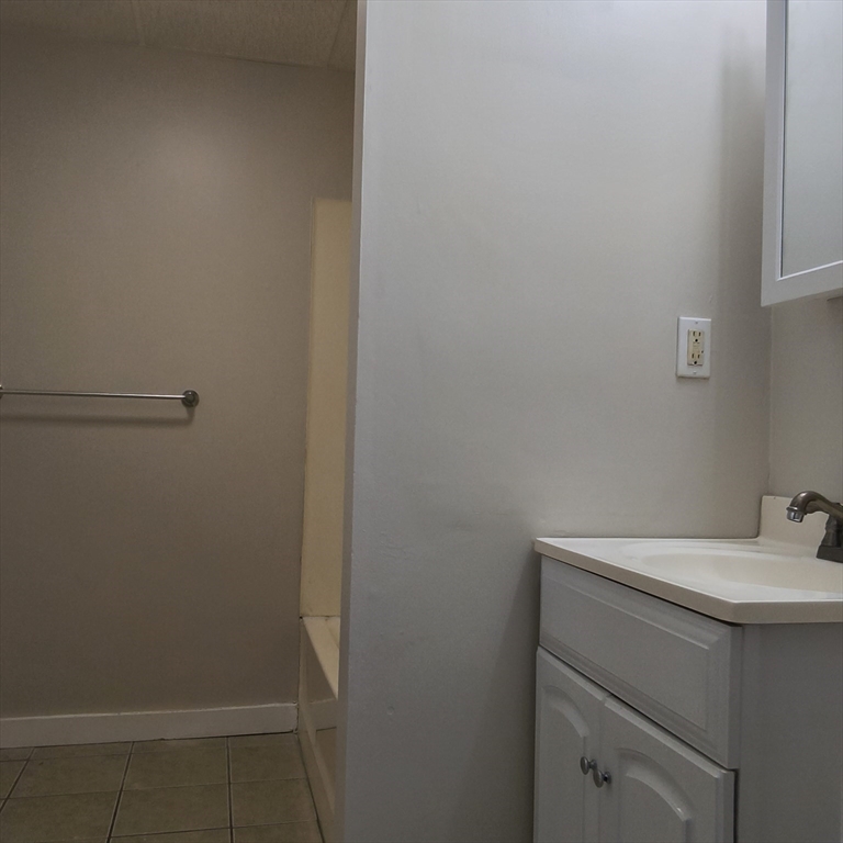 44 Winter Street, Unit 2S Fall River, MA 02720 - Photo 9 of 10