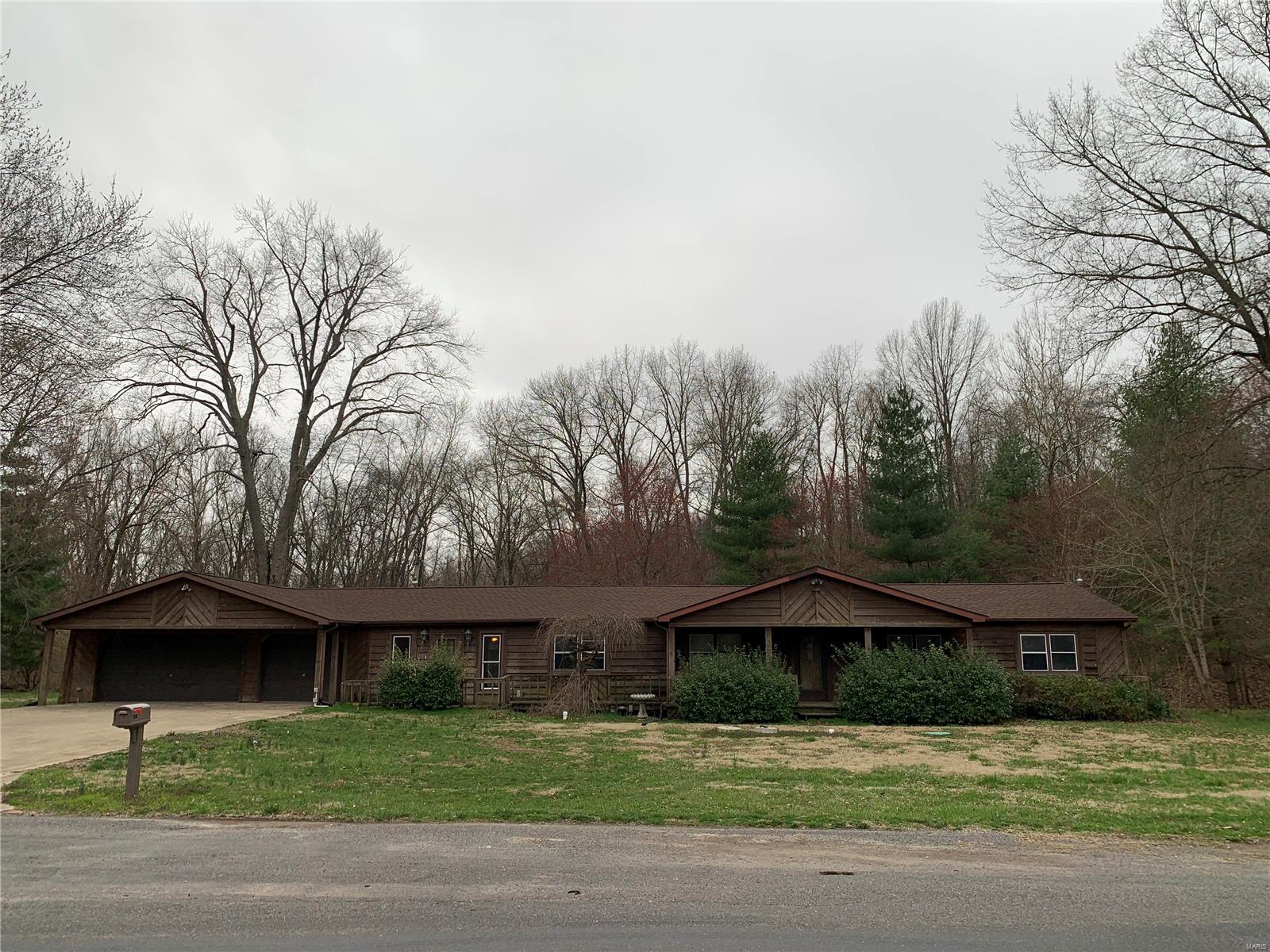6874 Lebanon Road Collinsville, IL 62234 - Photo 1 of 59
