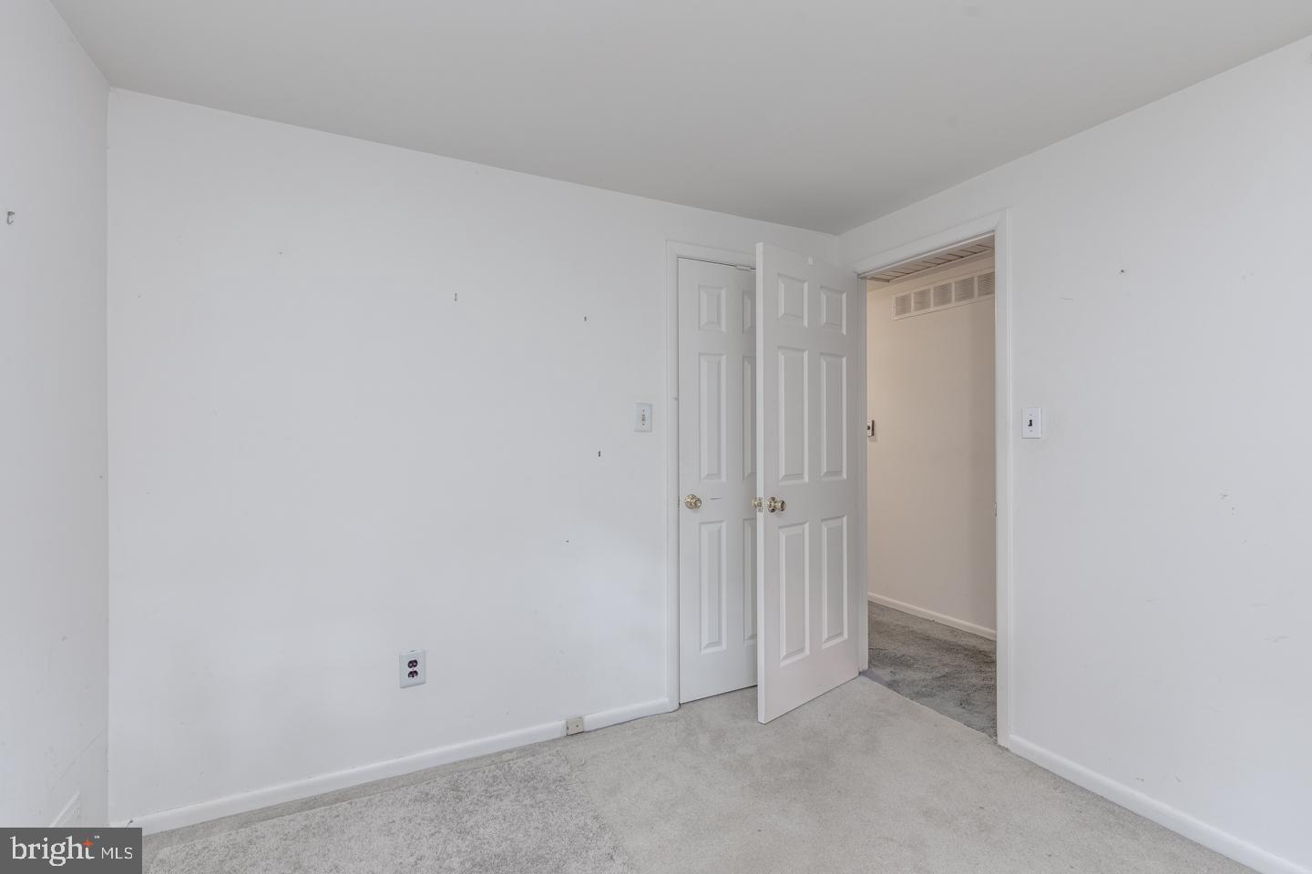 1039 Shawnee Lane Shamong, NJ 08088 - Photo 35 of 39