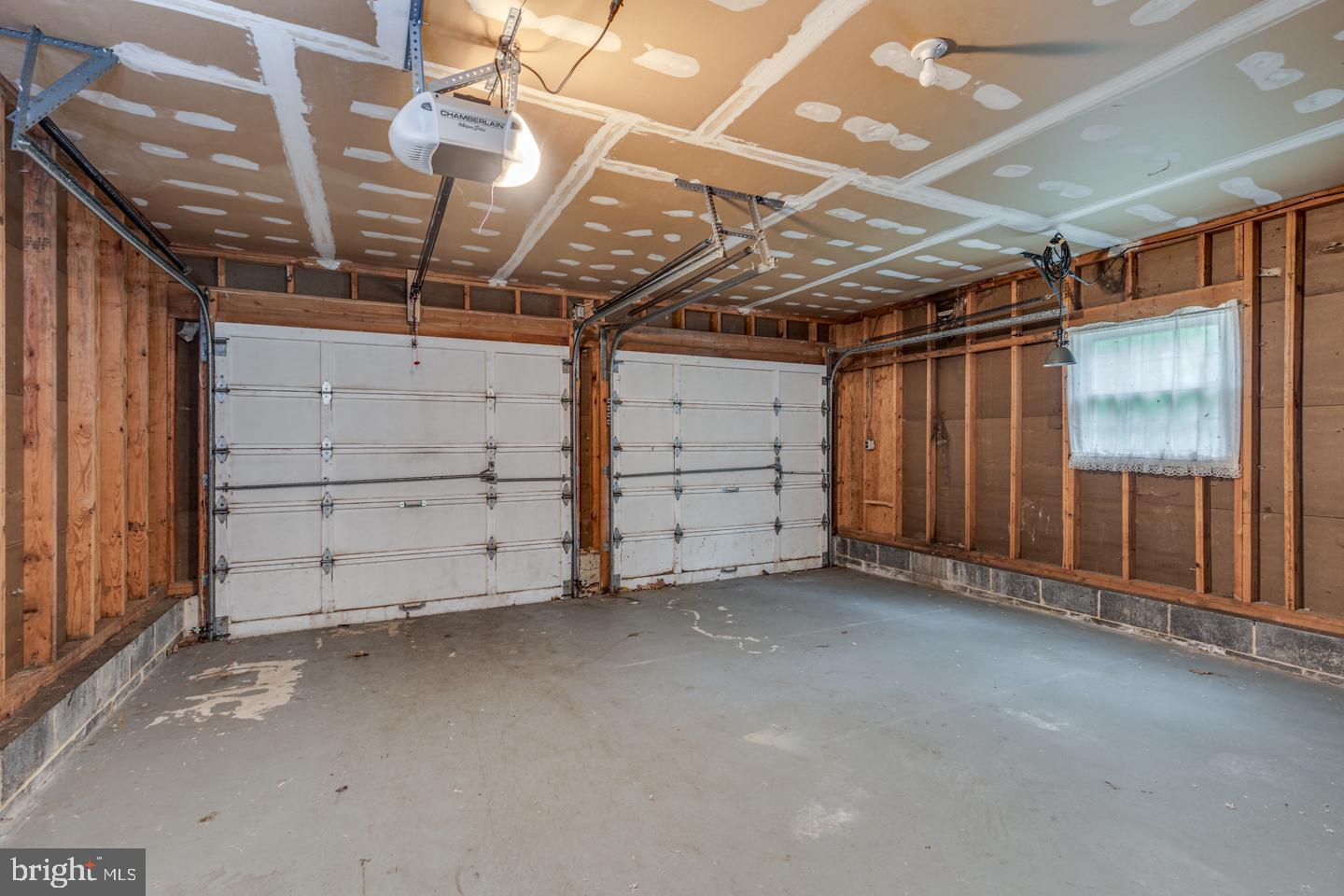 1039 Shawnee Lane Shamong, NJ 08088 - Photo 36 of 39