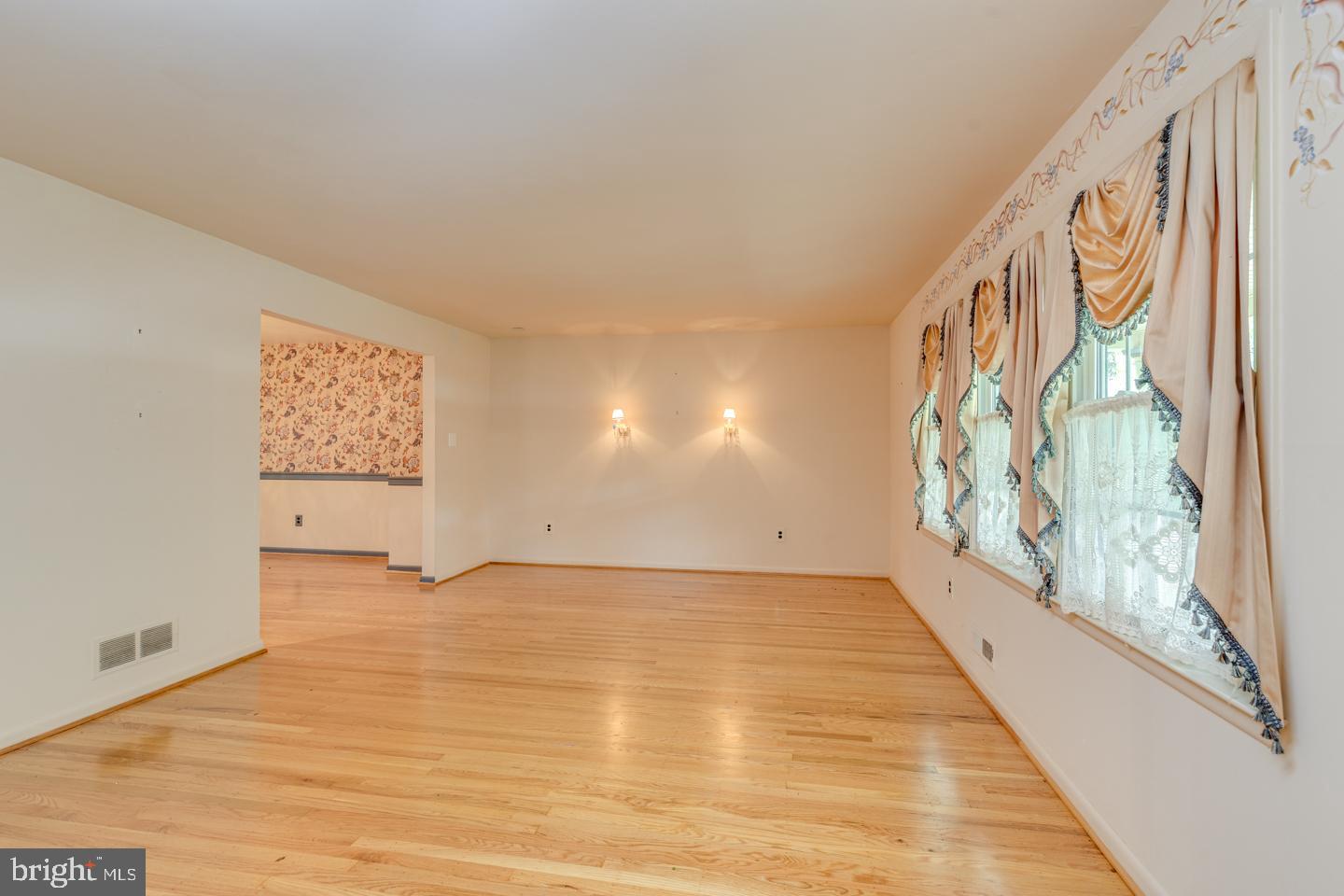 1039 Shawnee Lane Shamong, NJ 08088 - Photo 9 of 39