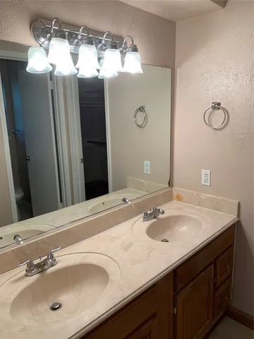 $2,050 | 2903 Williams Grant, Sugar Land, TX 77479