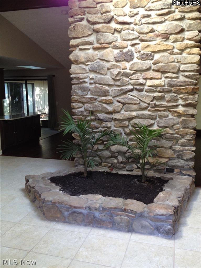 16964 Woodleaf Road Strongsville, OH 44136 - Photo 3 of 25 Gallery Image 3
