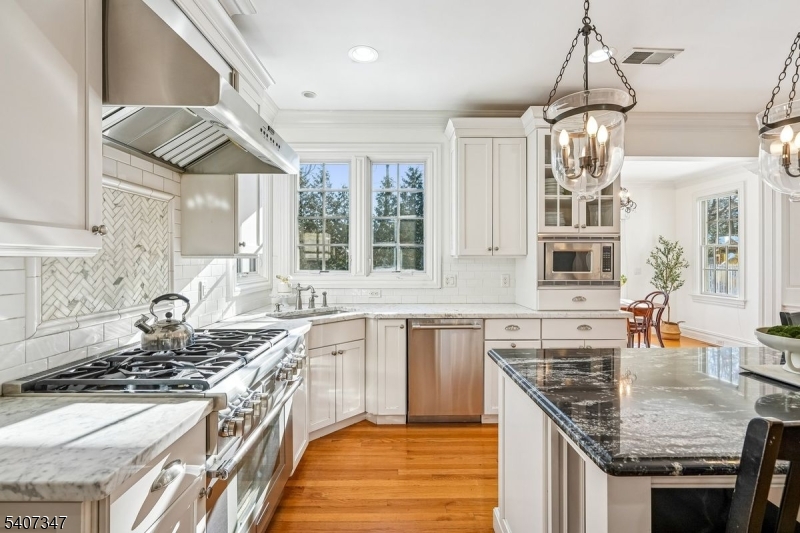 9 Mt Vernon Road Montclair, NJ 07043 - Photo 11 of 46