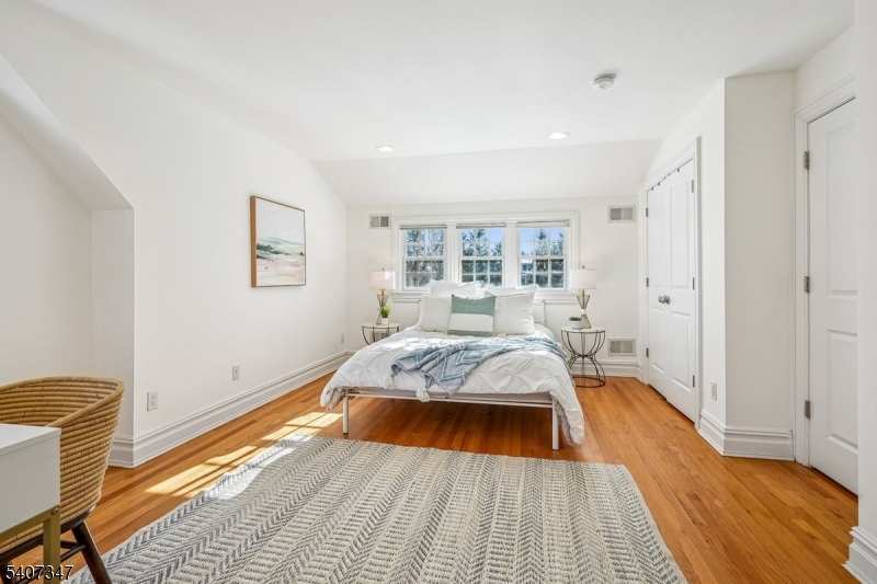 9 Mt Vernon Road Montclair, NJ 07043 - Photo 24 of 46