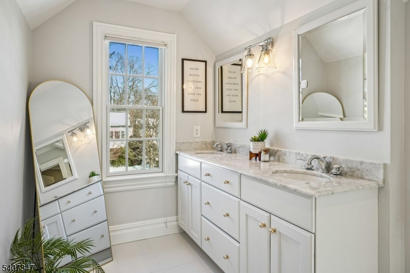 9 Mt Vernon Road Montclair, NJ 07043 - Photo 27 of 46