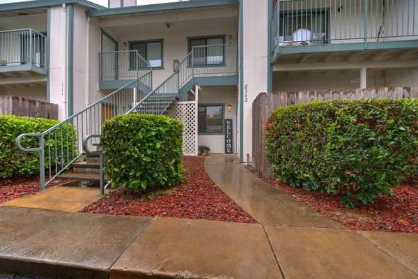$264,500 | 2362 Alta Garden Lane, Unit A, Sacramento, CA 95825