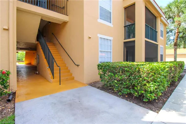 a view of entryway
