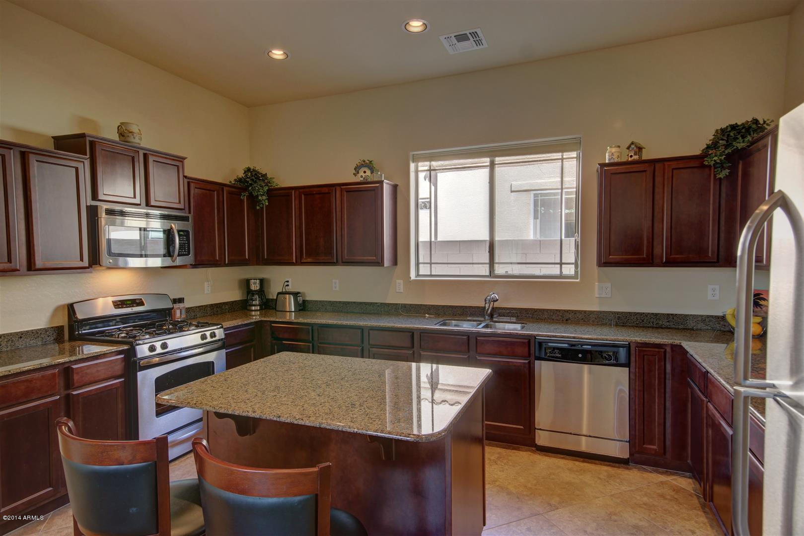 6202 East McKellips Road, Unit 156 Mesa, AZ 85215 - Photo 5 of 32 Upgraded kitchen