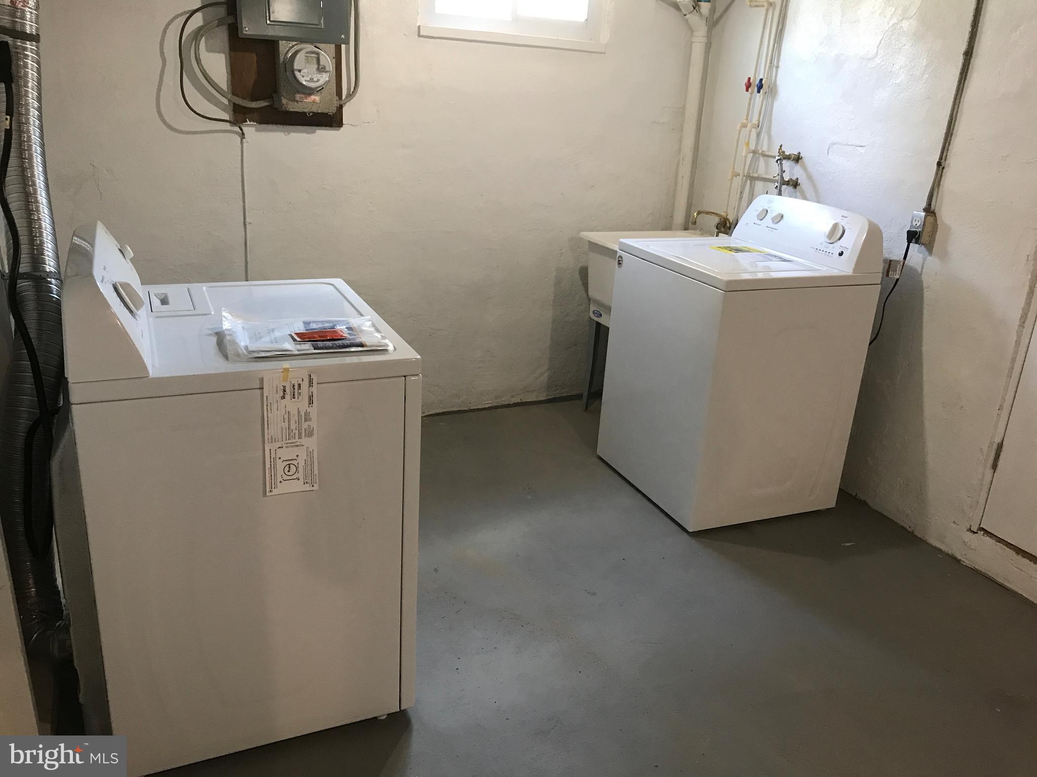 3905 Ridgecroft Road Baltimore, MD 21206 - Photo 22 of 30 Basement - New Washer and Dryer, laundry tub