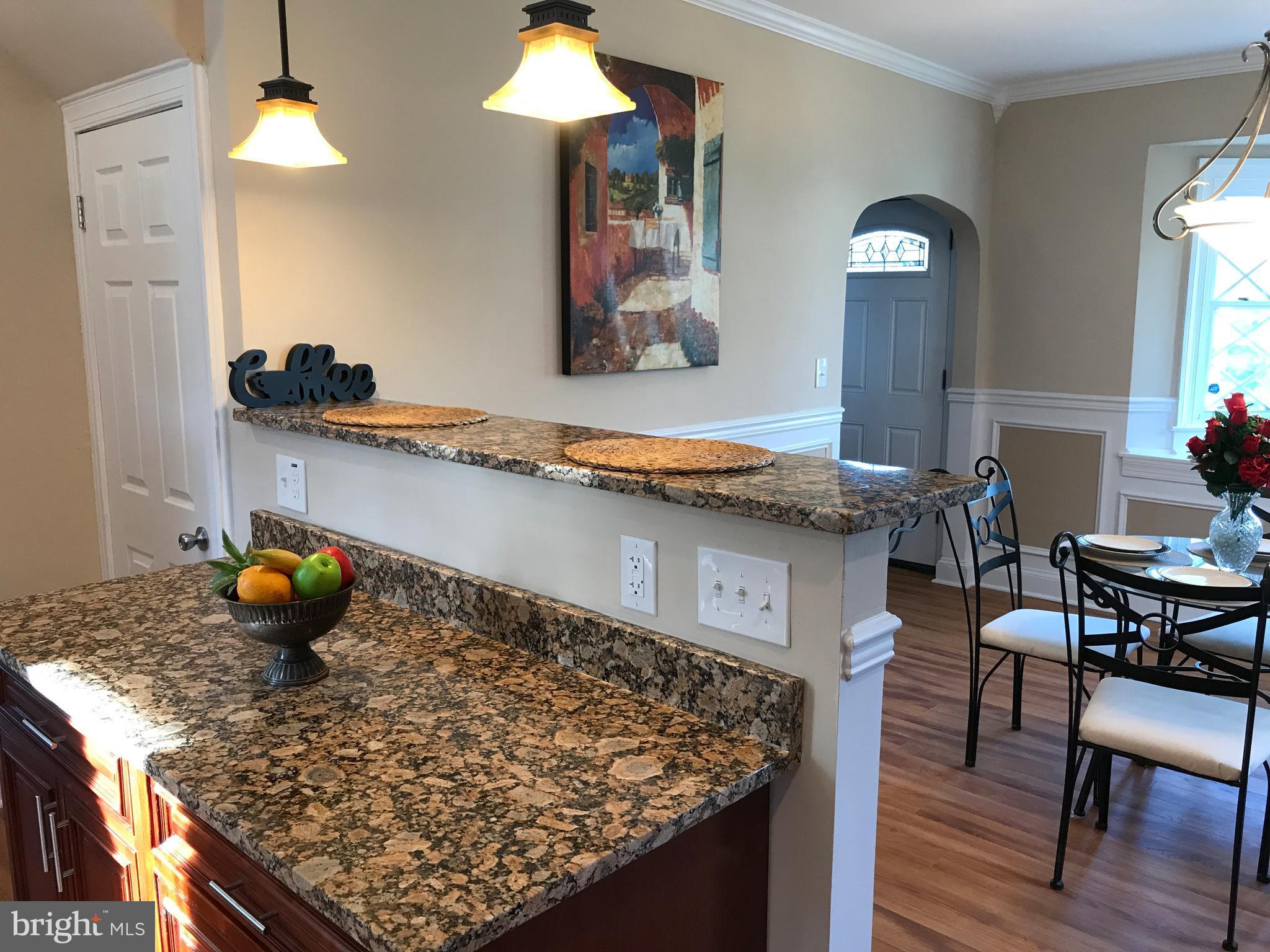 3905 Ridgecroft Road Baltimore, MD 21206 - Photo 6 of 30 Kitchen - breakfast bar and lots of counter space