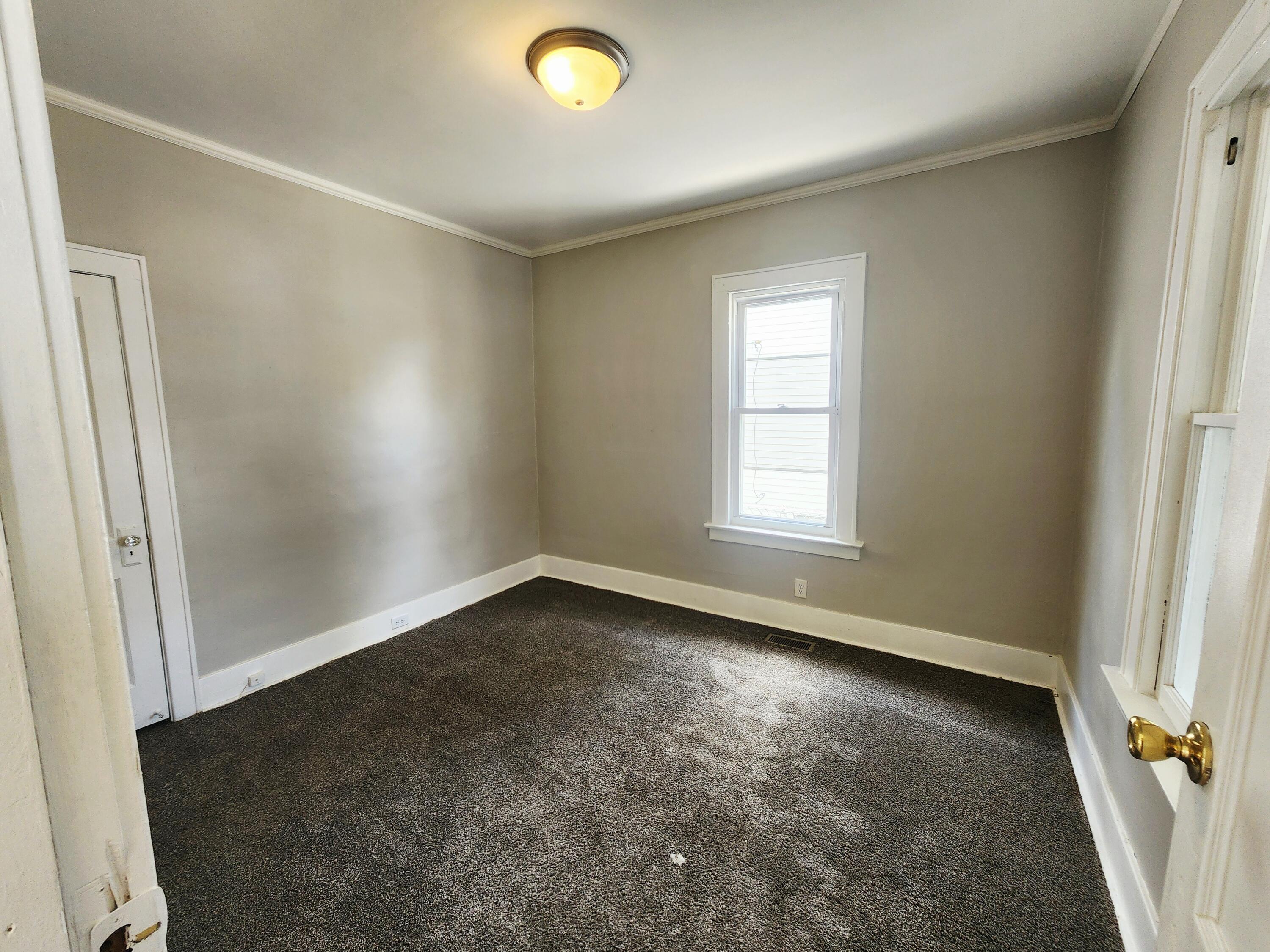 934 Field Street Hammond, IN 46320 - Photo 7 of 18 3000x2250