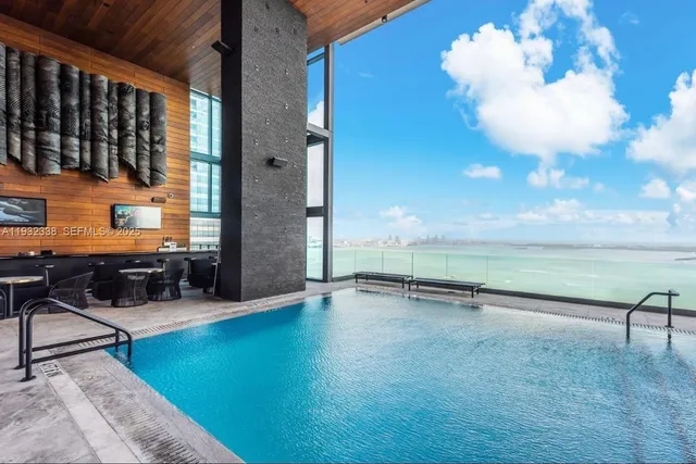 $9,500 | 1451 Brickell Avenue, Unit 2505, Miami, FL 33131