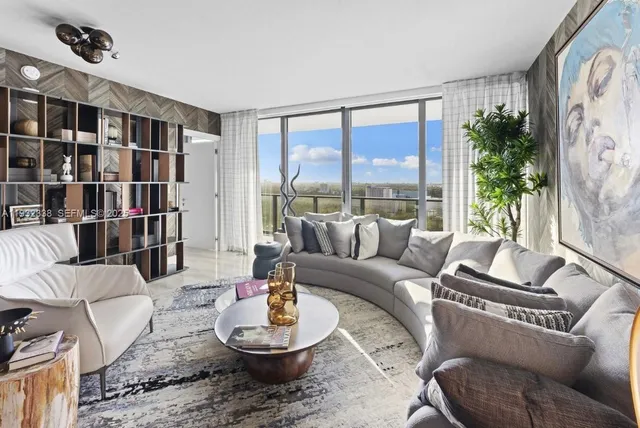 $9,500 | 1451 Brickell Avenue, Unit 2505, Miami, FL 33131