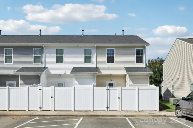 $275,000 | 12720 Livengood Lane, Charlotte, NC 28269