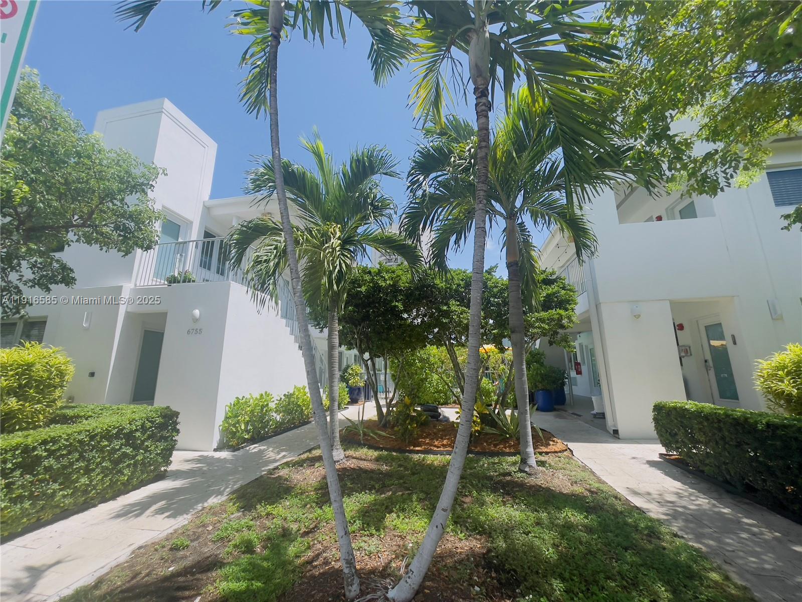 6755 Harding Avenue, Unit 817 Miami Beach, FL 33141 - Photo 2 of 8