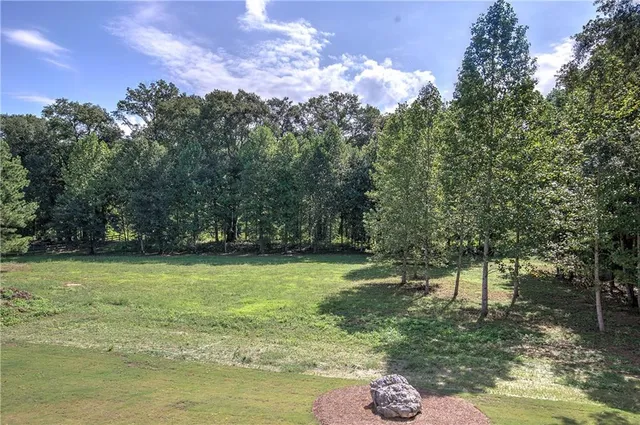 $779,900 | 11 Dove Pointe, Euharlee, GA 30145