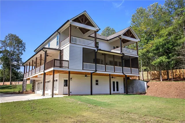 $779,900 | 11 Dove Pointe, Euharlee, GA 30145