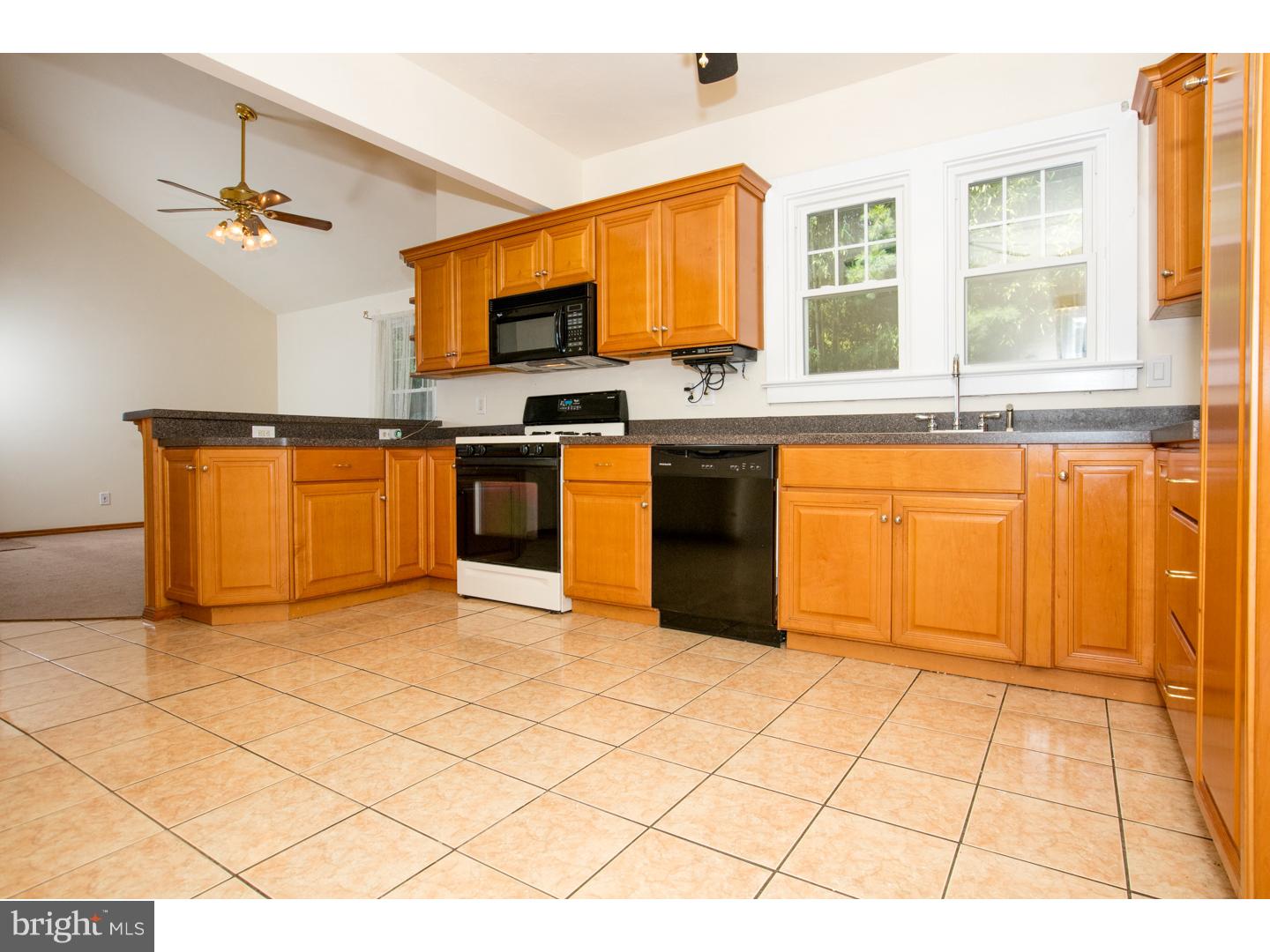 48 Lafayette Road Audubon, NJ 08106 - Photo 5 of 24 Gallery Image 5