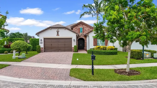 $1,100,000 | 8259 Grand Prix Lane, Boynton Beach, FL 33472