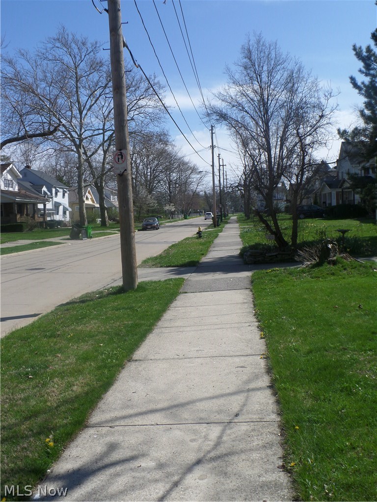 1566 Felton Road South Euclid, OH 44121 - Photo 21 of 21 A friendly neighborhood, just steps from Bexley Park.