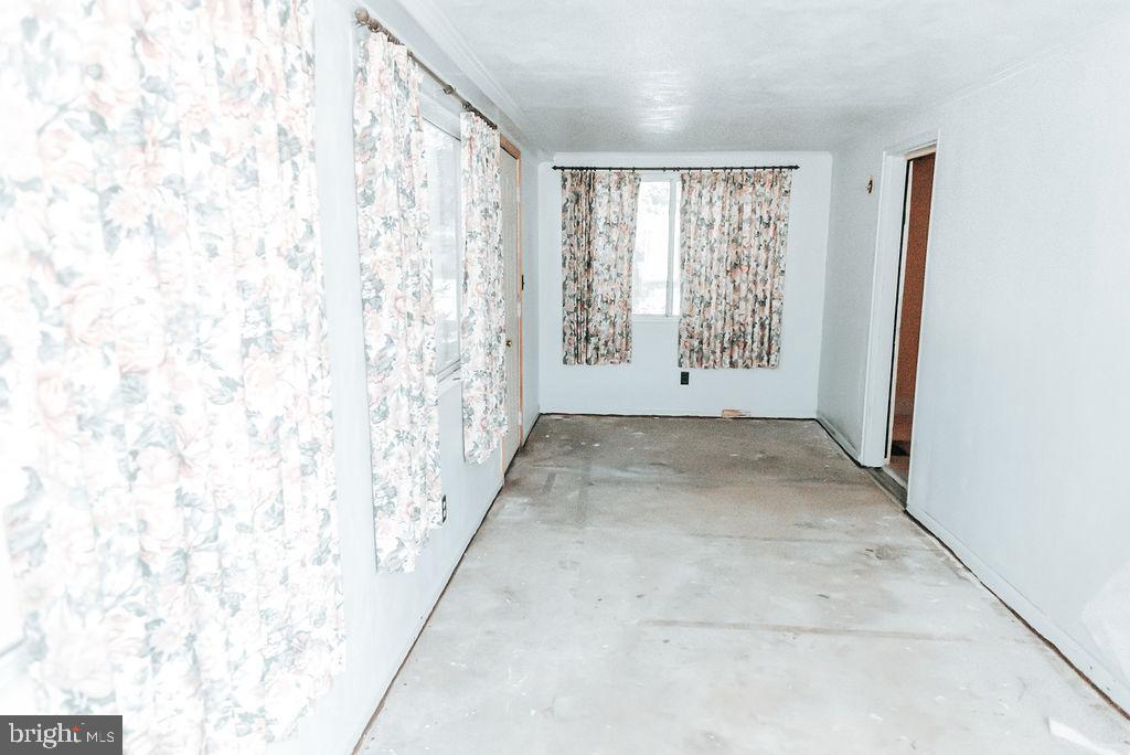 21128 Sparta Road Milford, VA 22514 - Photo 40 of 48 front closed in porch