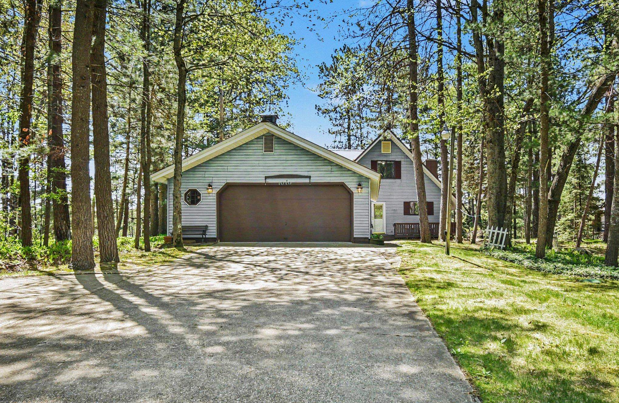 1040 Forest Road Harrison, MI 48625 - Photo 26 of 34