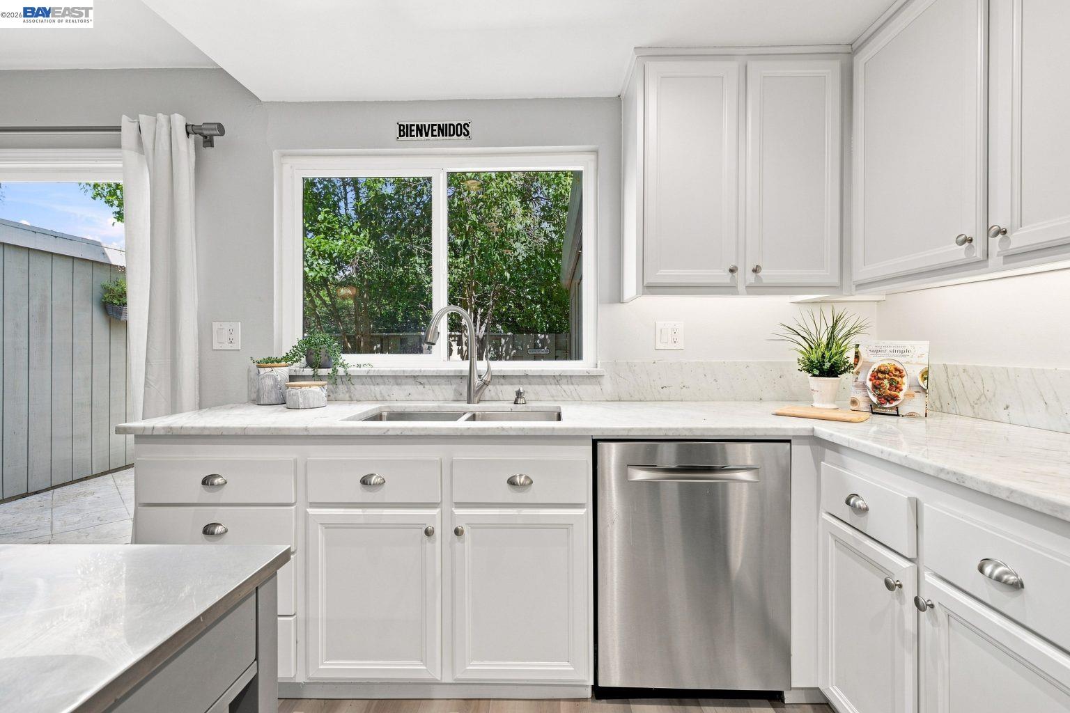 1305 Waterfall Way Concord, CA 94521 - Photo 14 of 53 Gallery Image 14