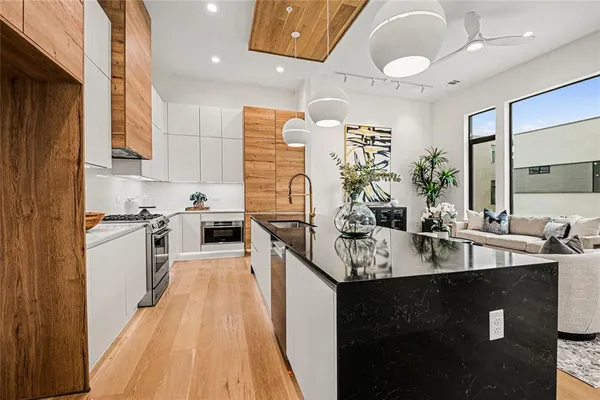 $1,200,000 | 1111 Raiford Road, Unit 128, Carrollton, TX 75007