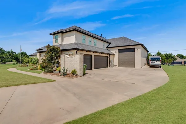 a view of a house with a outdoor space