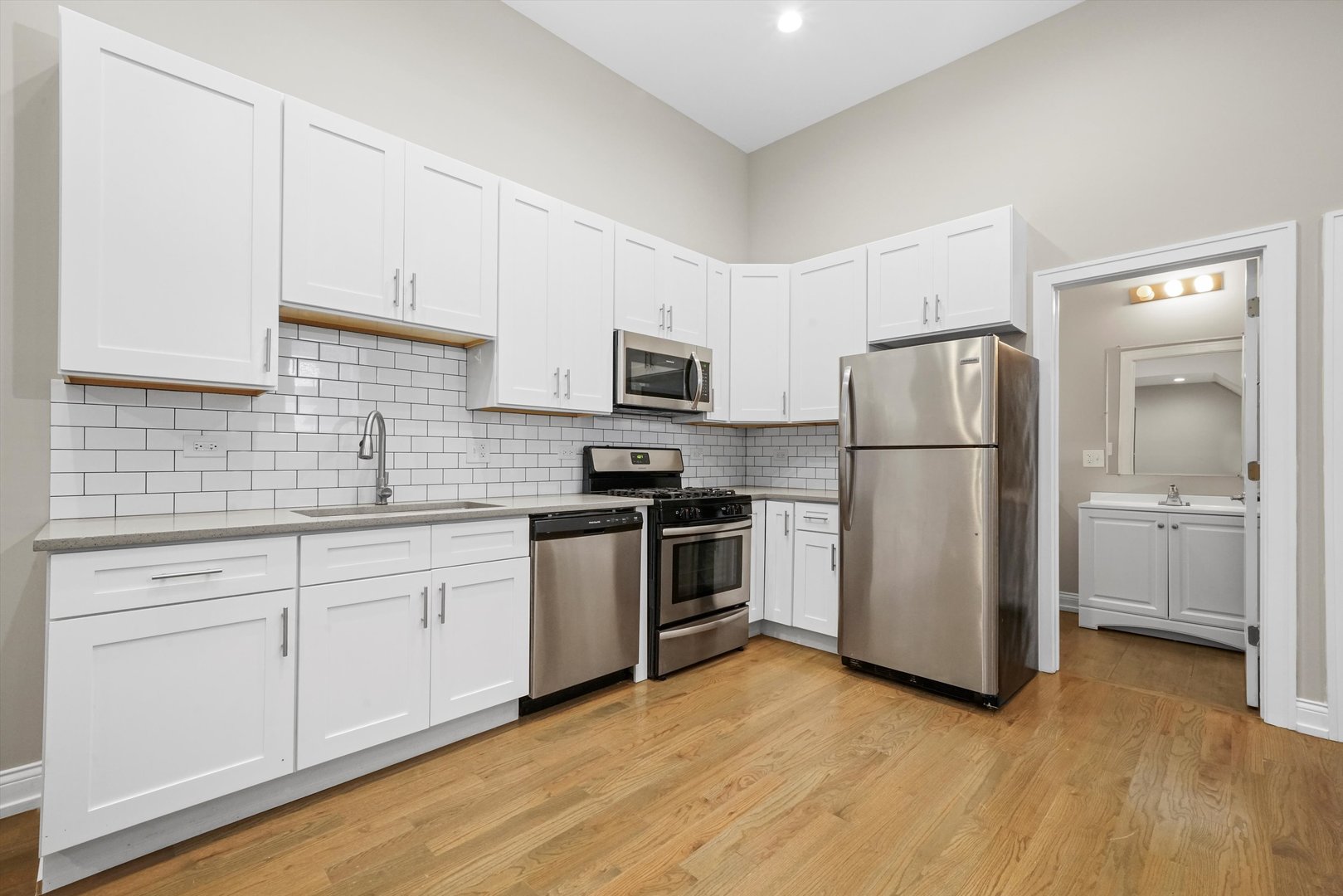 1946 South Racine Avenue Chicago, IL 60608 - Photo 9 of 24