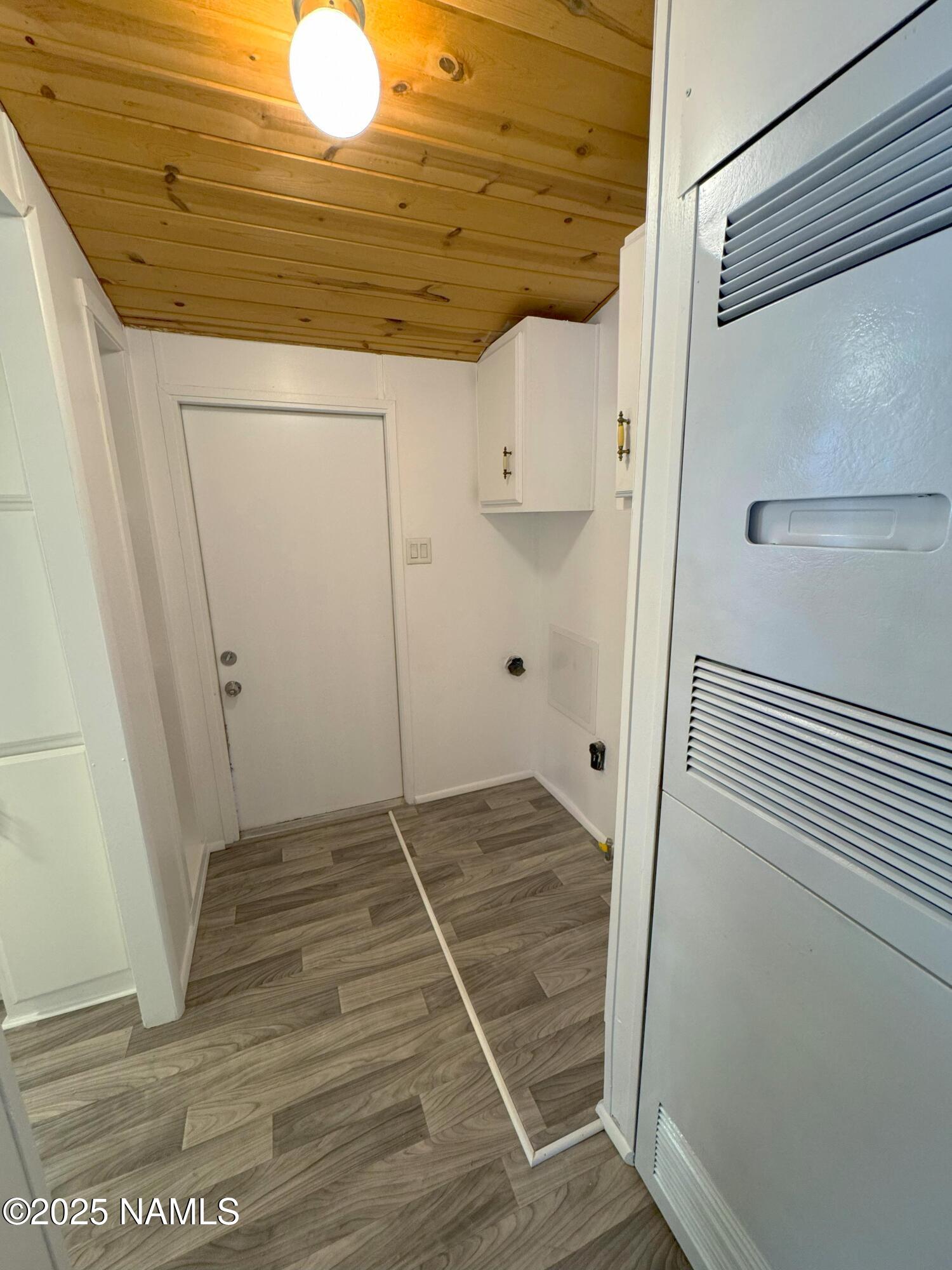 3258 Mesa Trail Flagstaff, AZ 86005 - Photo 13 of 35 laundry room