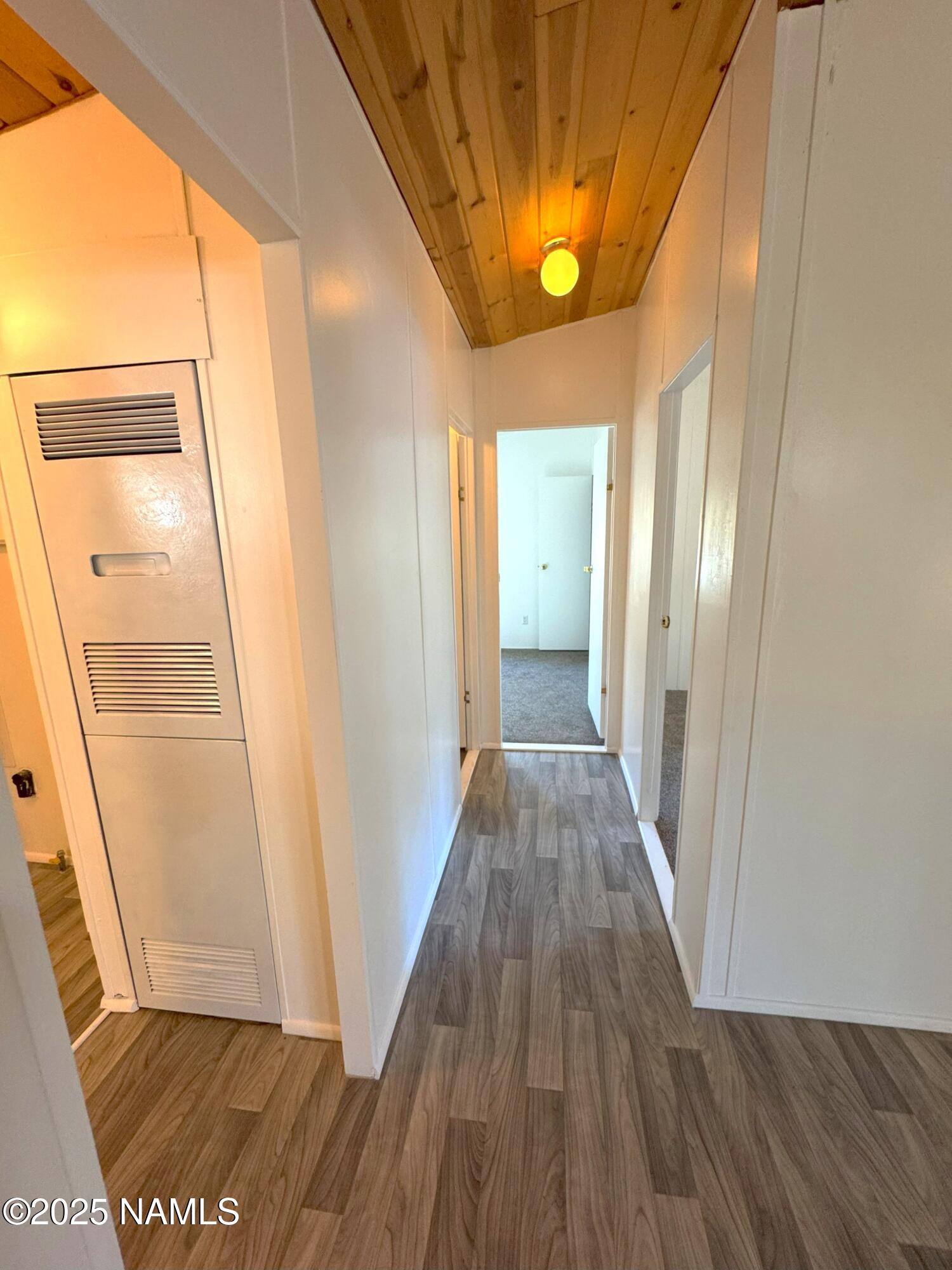 3258 Mesa Trail Flagstaff, AZ 86005 - Photo 14 of 35 hallway2