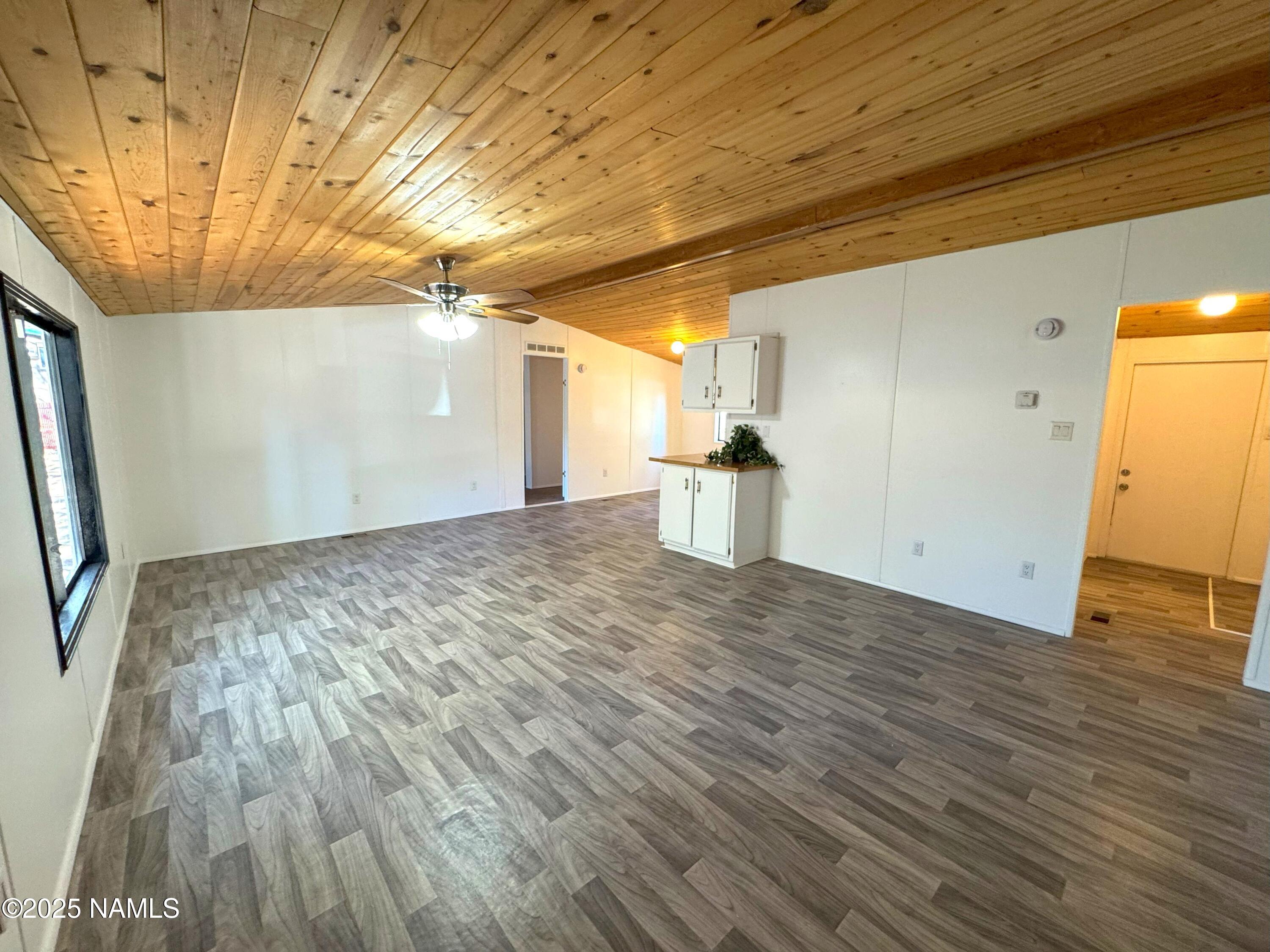 3258 Mesa Trail Flagstaff, AZ 86005 - Photo 4 of 35 living room