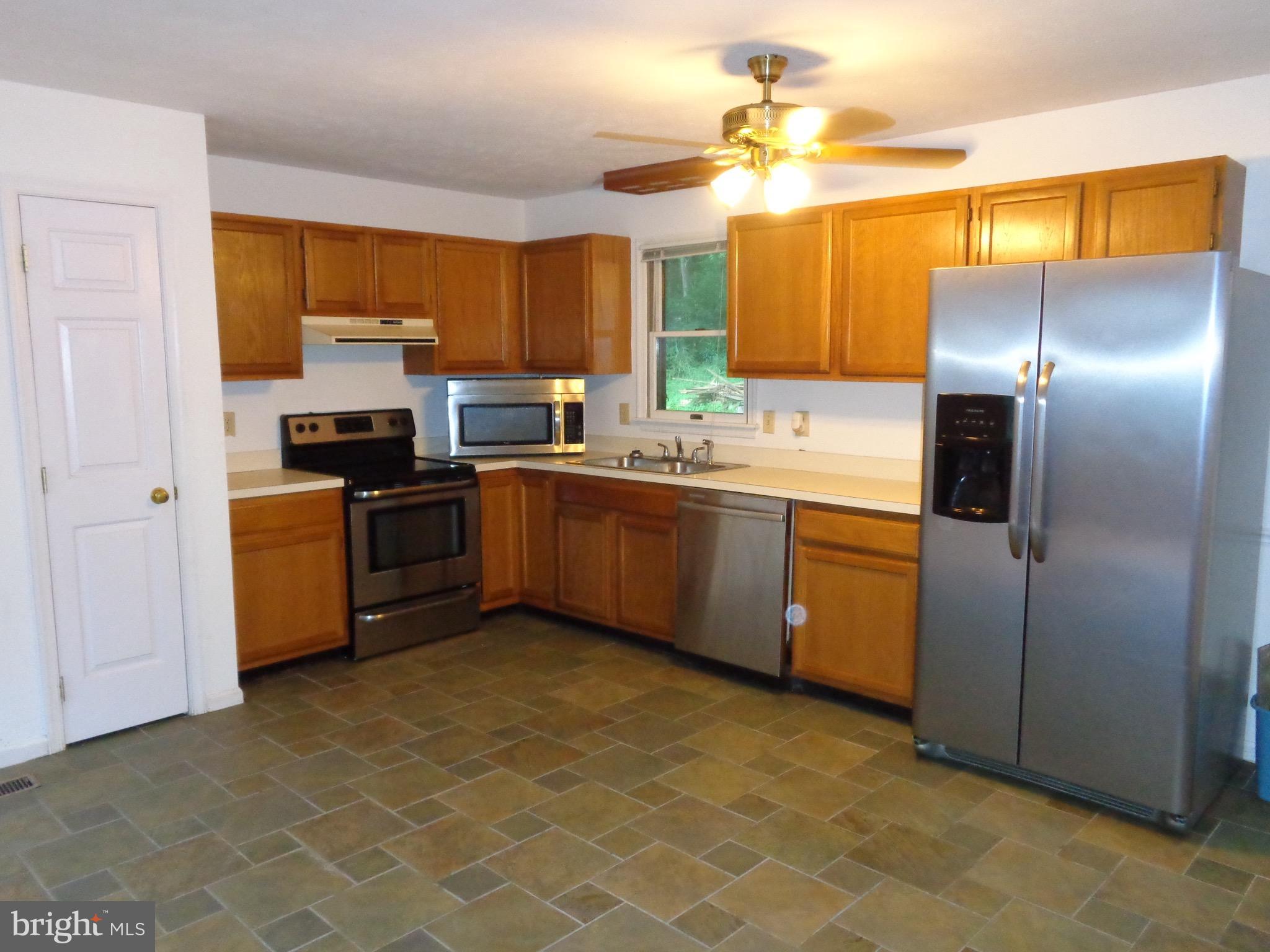 88 Long View Road Linden, VA 22642 - Photo 6 of 30 Kitchen