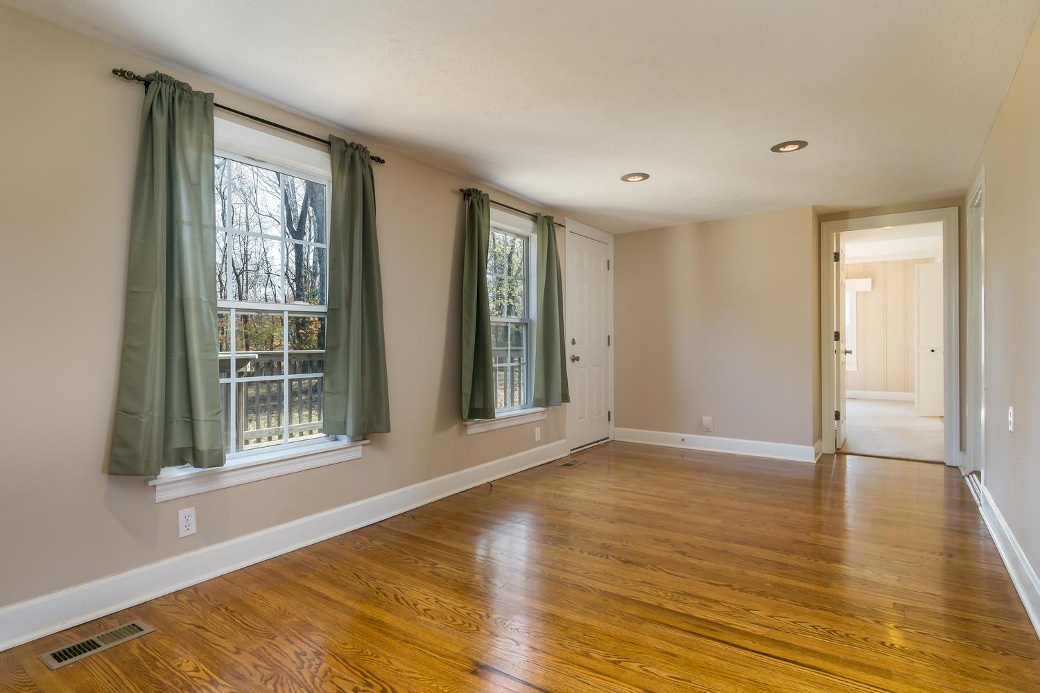 617 Dotsonville Road Clarksville, TN 37042 - Photo 14 of 26 Gallery Image 14