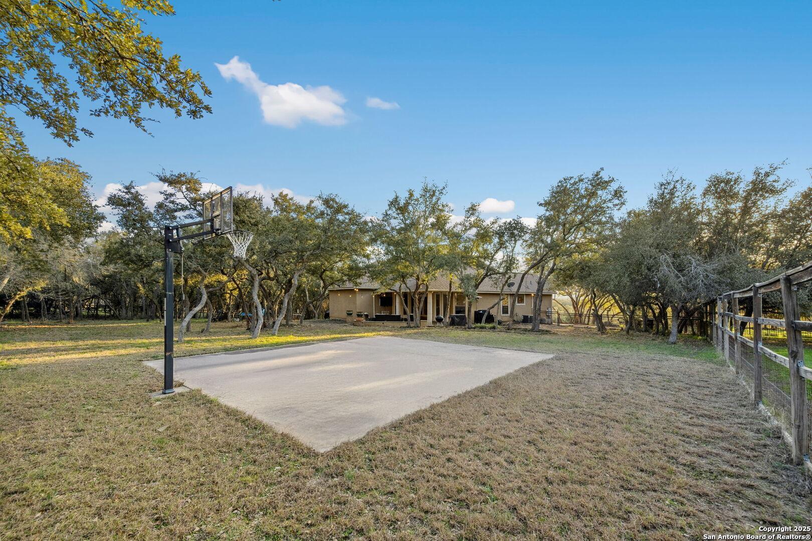 3015 River Way Spring Branch, TX 78070 - Photo 38 of 44 a view of a basketball court