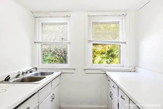 $249,900 | 814 North River Road, McHenry, IL 60051